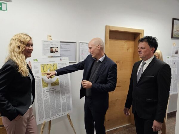 "Potica with ambassadors" the ambassador of the Federal Republic of Germany, H.E. Excellency Natalie Kauther and Adrian Pollmann, photo by Municipality of Videm pri Ptuj 